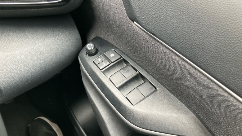 Toyota Yaris Cross 1.5 Hybrid Design 5dr CVT Hybrid Estate